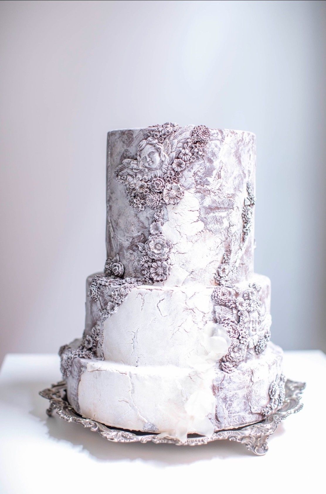 A fine art wedding cake and dessert table shop - Sweet Celebrations