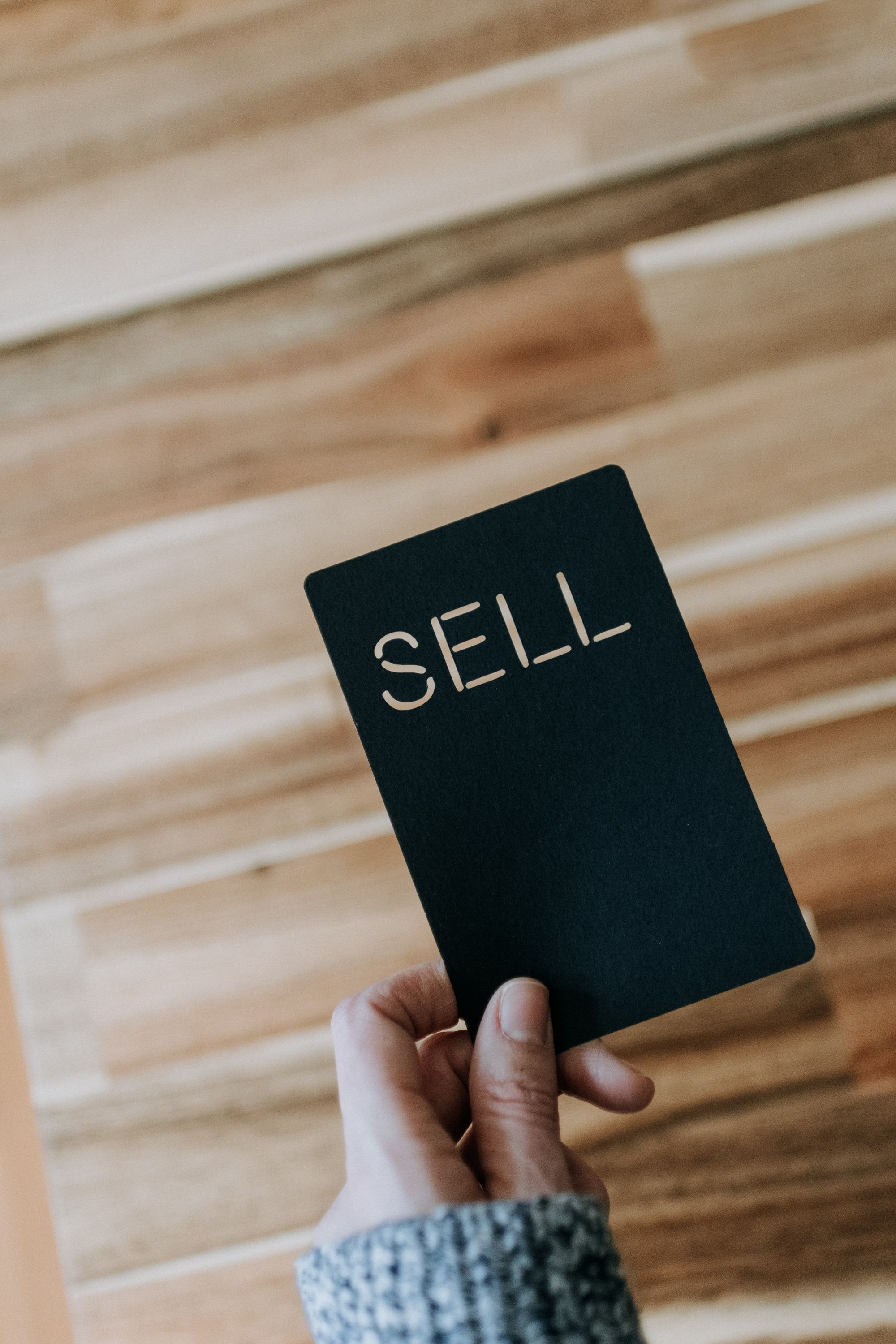 What are cross-selling and upselling? Your guide to higher profit margins